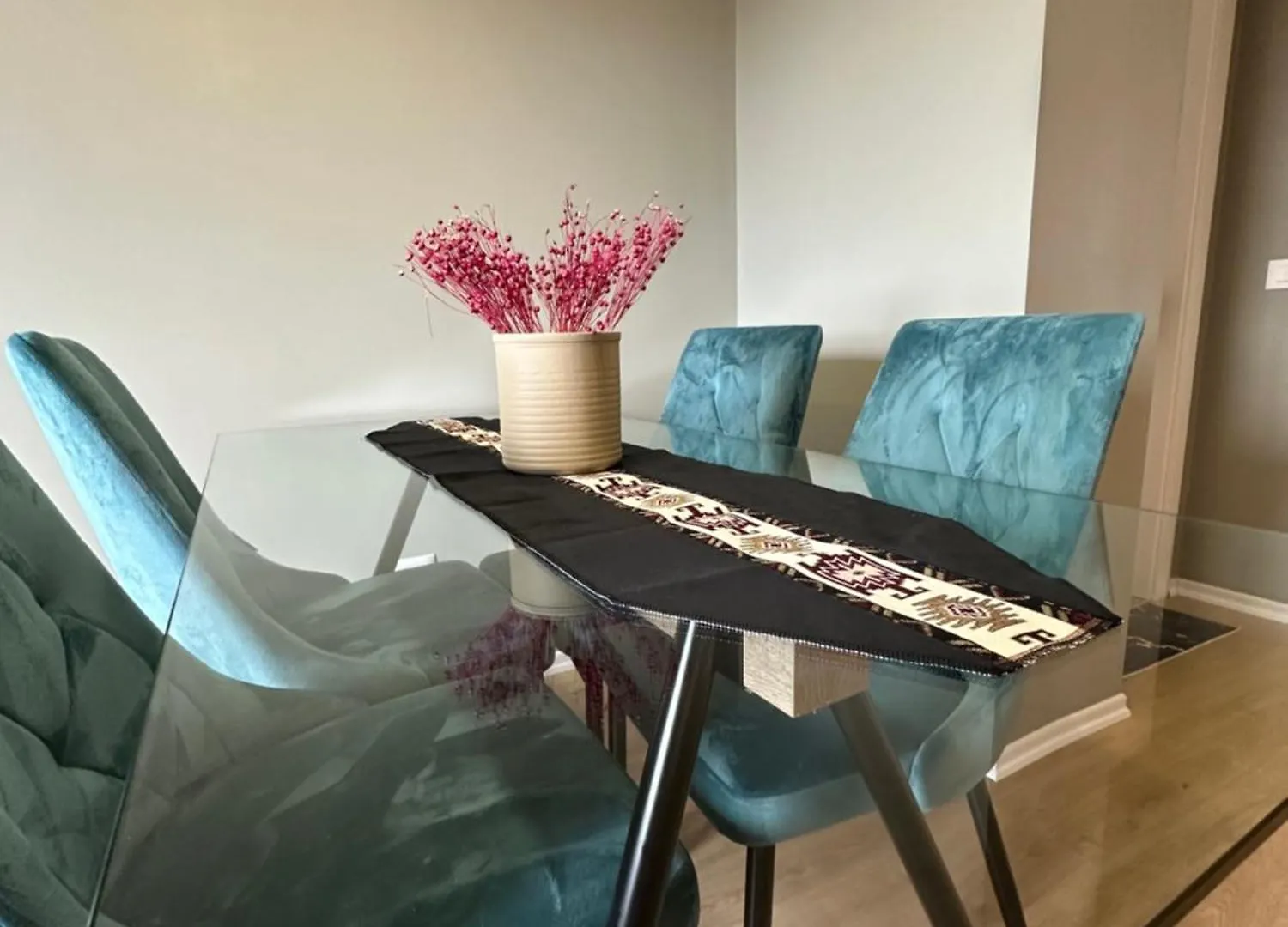 Appartamento Urban Charm Apt With Jacuzzi Tirana
